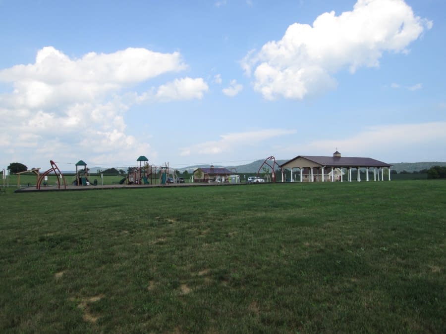 Thomas Strewart Park - Playground & Pavilion distance view